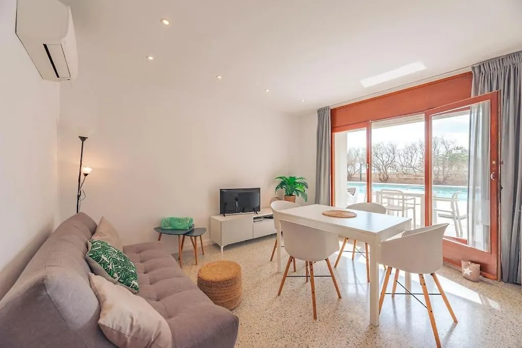 Beach Apartment - Front Line! Росас